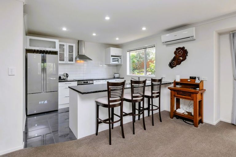 Photo of property in 2 Ocean View Rise, Ruakaka, 0116
