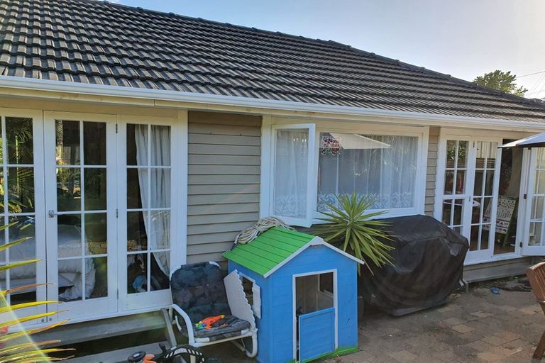 Photo of property in 2/54 Howe Street, Howick, Auckland, 2014