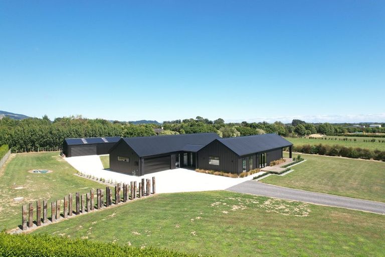 Photo of property in 18 Oriwa Lane, Levin, 5571