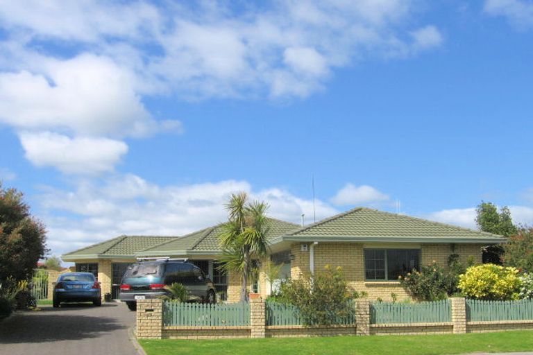 Photo of property in 43 Lotus Avenue, Mount Maunganui, 3116