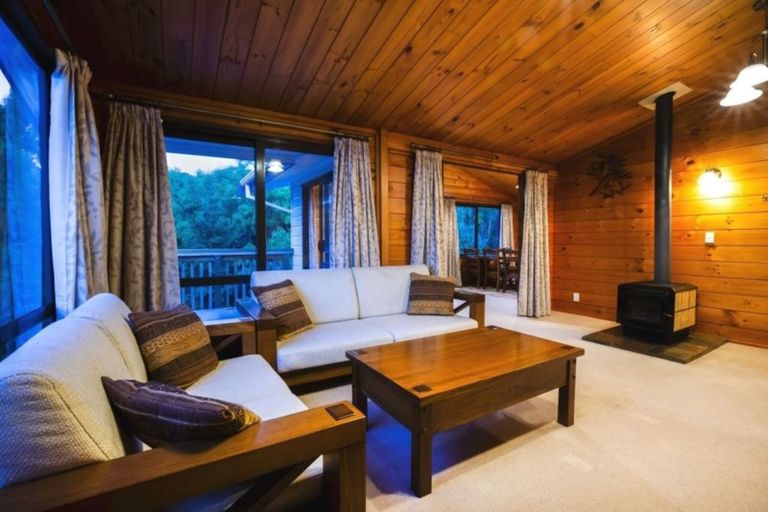 Photo of property in 12 Picketboat Lane, Whitby, Porirua, 5024