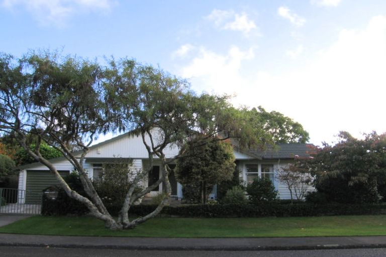 Photo of property in 8 Kowhai Grove, Waikanae, 5036