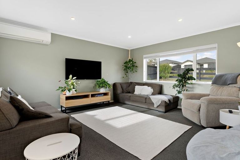Photo of property in 47 Jeroboam Loop, Kumeu, 0810
