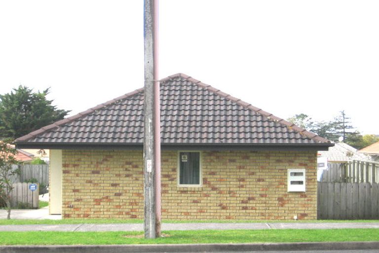 Photo of property in 176 Bruce Mclaren Road, Henderson, Auckland, 0612