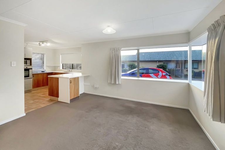 Photo of property in 4 Edgecombe Court, Roslyn, Palmerston North, 4414