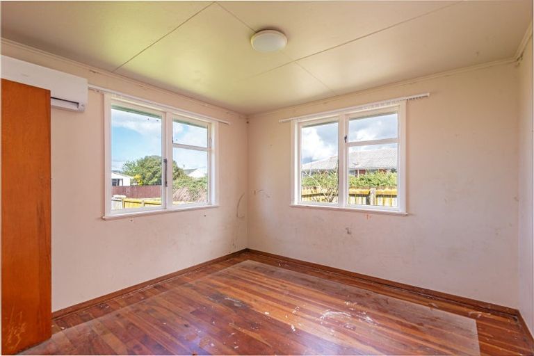 Photo of property in 21 Coventry Street, Highbury, Palmerston North, 4412