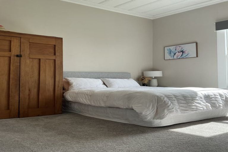 Photo of property in 4 Handley Place, Glen Avon, New Plymouth, 4312