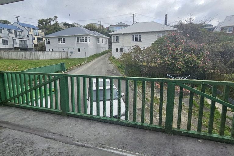 Photo of property in 33 Hindmarsh Street, Johnsonville, Wellington, 6037