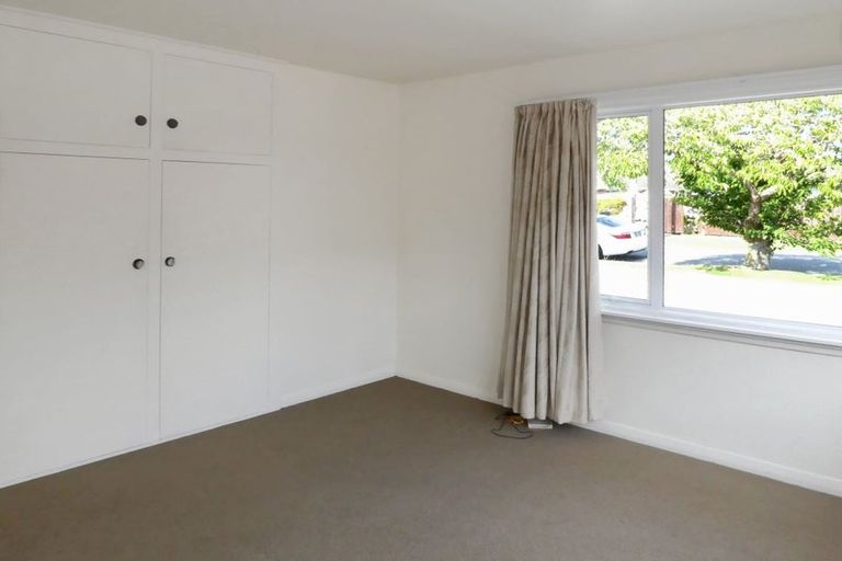 Photo of property in 8 Clonbern Place, Upper Riccarton, Christchurch, 8041