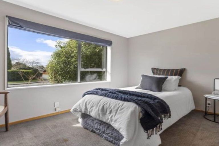 Photo of property in 1 Birdling Place, Halswell, Christchurch, 8025