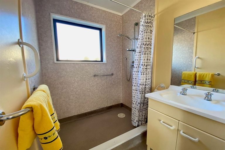 Photo of property in 17 Crossleigh Crescent, Balclutha, 9230