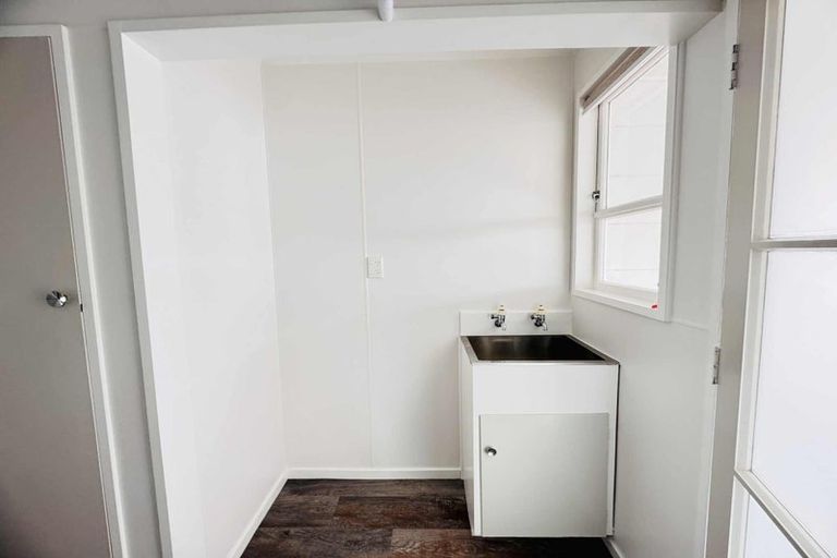 Photo of property in 676 Main Street, Palmerston North, 4414