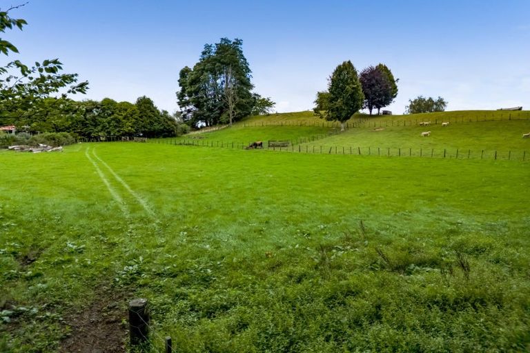 Photo of property in 927 Mohakau Road, Kiore, Stratford, 4395