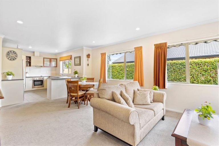 Photo of property in Waimanu Bay Village, 9/1 Piriti Drive, Te Atatu Peninsula, Auckland, 0610