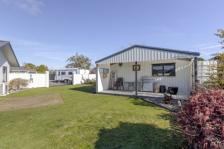 Photo of property in 20 Kowhai Street, Strandon, New Plymouth, 4312
