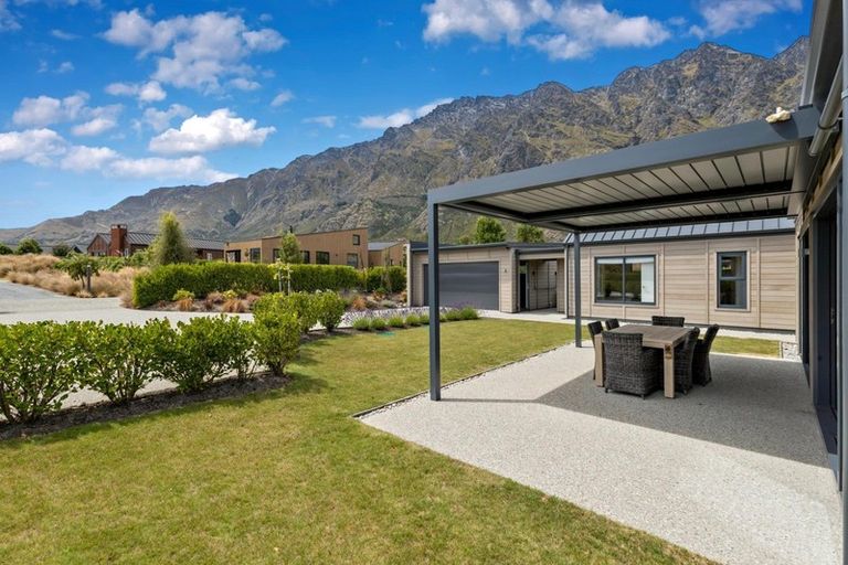 Photo of property in 28 Mckellar Drive, Jacks Point, Queenstown, 9371