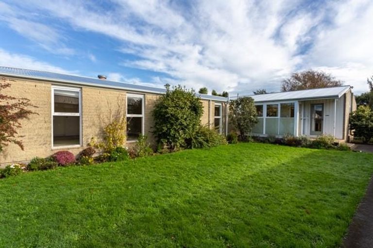 Photo of property in 15 Dundee Place, Spreydon, Christchurch, 8024