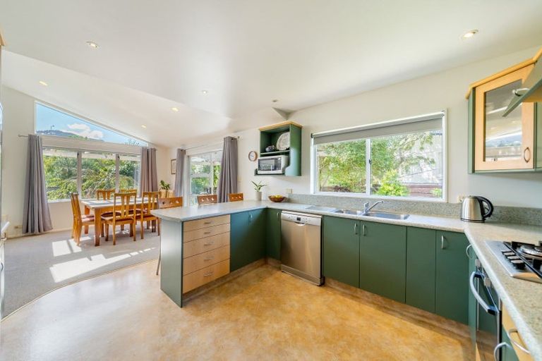 Photo of property in 30 Longfellow Street, Trentham, Upper Hutt, 5018