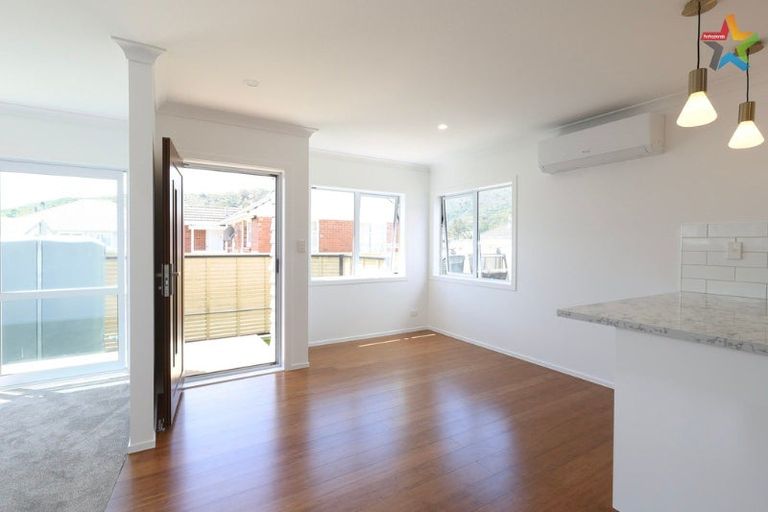 Photo of property in 2b Mayo Grove, Naenae, Lower Hutt, 5011