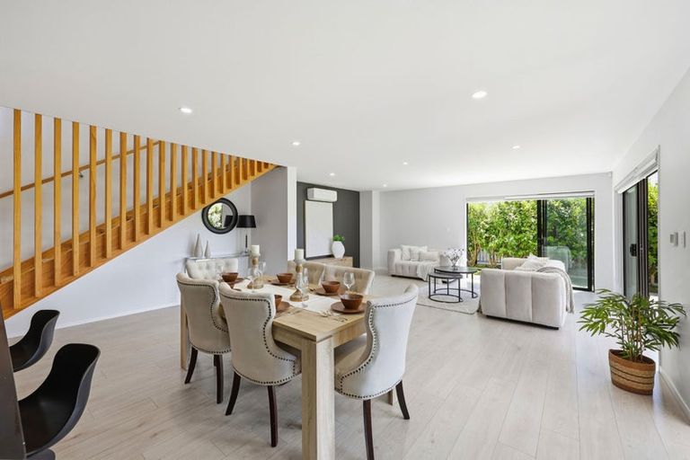 Photo of property in 111d Woodglen Road, Glen Eden, Auckland, 0602