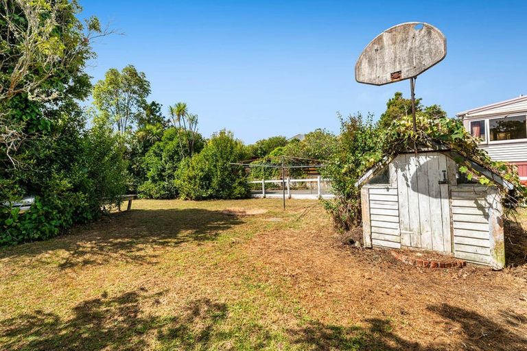 Photo of property in 5 Porter Crescent, Helensville, 0800