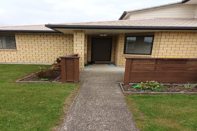 Photo of property in 14/64 Kawaha Point Road, Kawaha Point, Rotorua, 3010