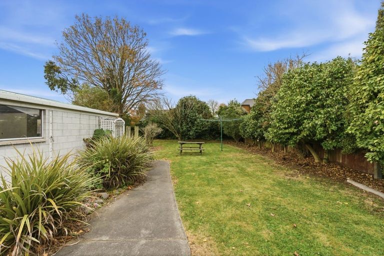Photo of property in 50 Staveley Street, Avonhead, Christchurch, 8042