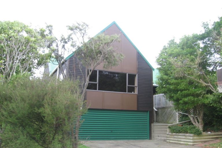 Photo of property in 38 Hicks Close, Whitby, Porirua, 5024
