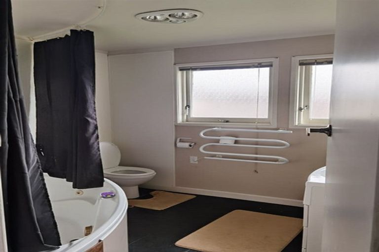 Photo of property in 324 Rangatira Road, Beach Haven, Auckland, 0626