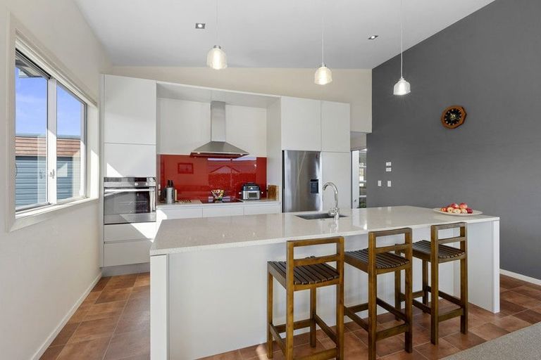 Photo of property in 4 St Andrews Parkway, Waiwhakaiho, New Plymouth, 4312