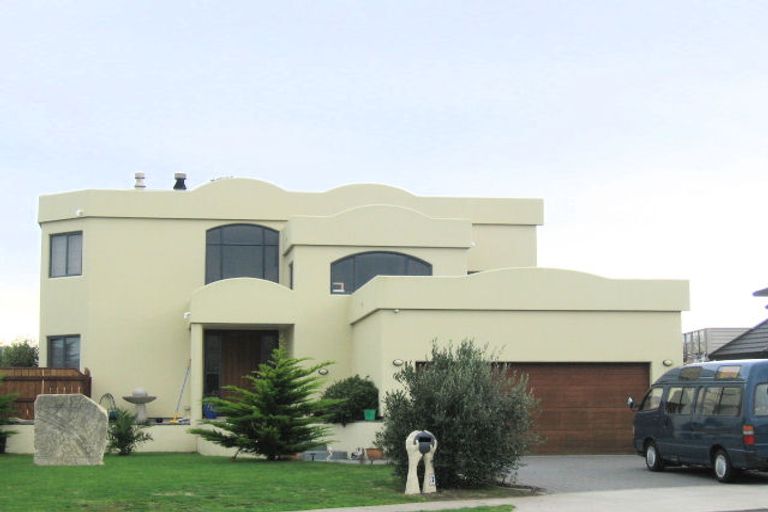 Photo of property in 3 Shearwater Rise, Paraparaumu Beach, Paraparaumu, 5032