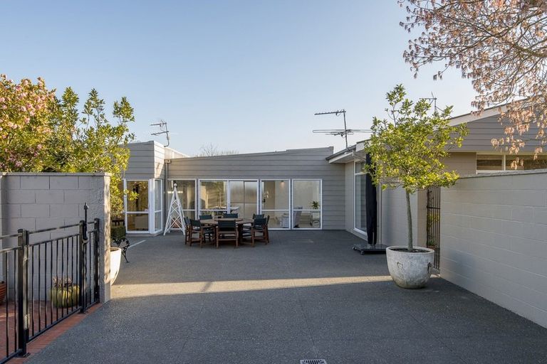Photo of property in 214 Grahams Road, Burnside, Christchurch, 8053