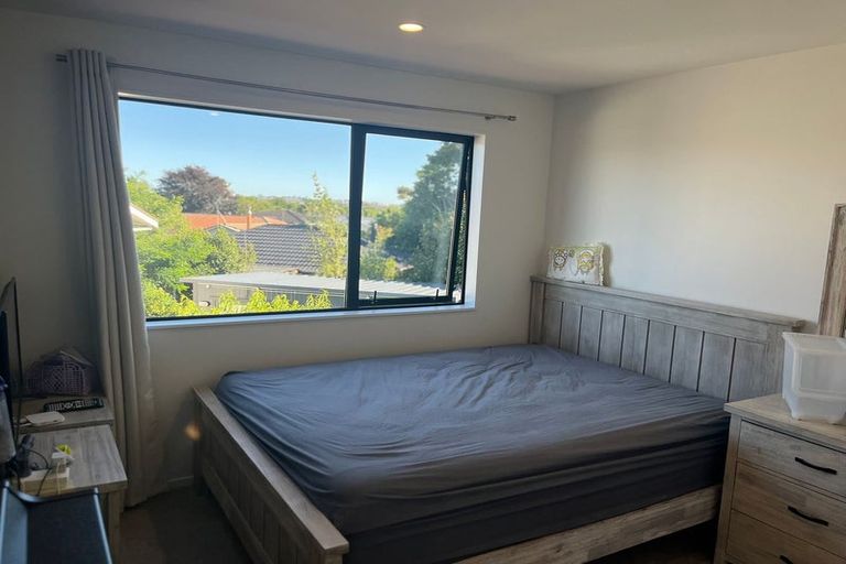 Photo of property in 5d Sorrel Crescent, Bucklands Beach, Auckland, 2012