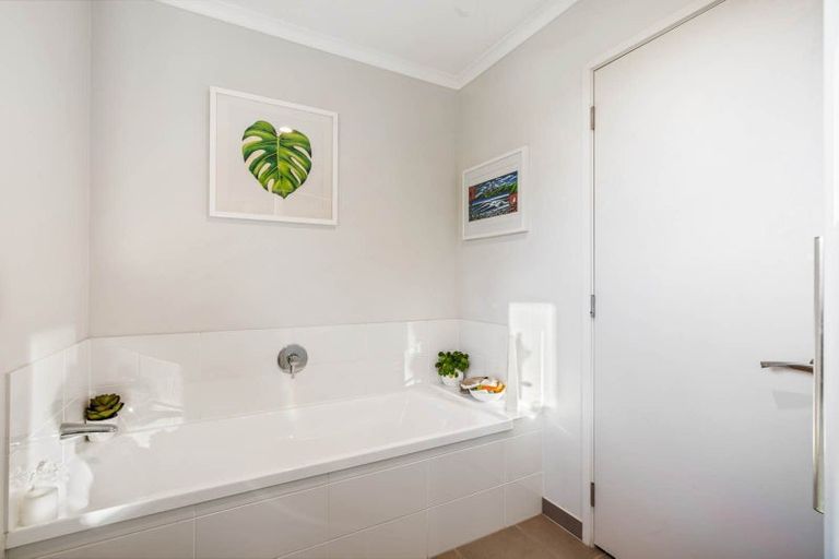 Photo of property in 296a Oaia Road, Muriwai, Waimauku, 0881