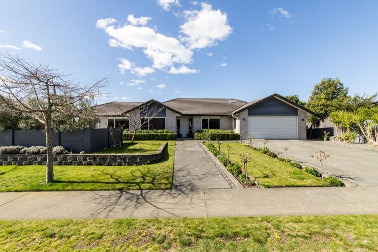 Photo of property in 1 Whakatomo Place, Havelock North, 4130