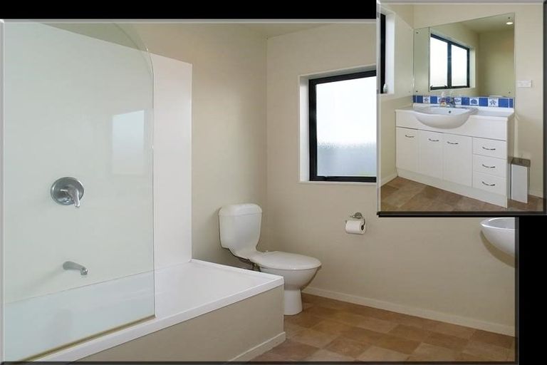 Photo of property in 52 Hawtrey Terrace, Churton Park, Wellington, 6037