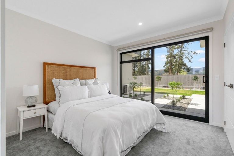 Photo of property in 26 Phoenix Palms Grove, Levin, 5510