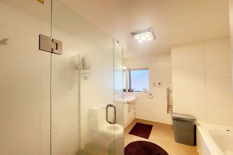 Photo of property in 19 Castlederg Drive, Flat Bush, Auckland, 2019