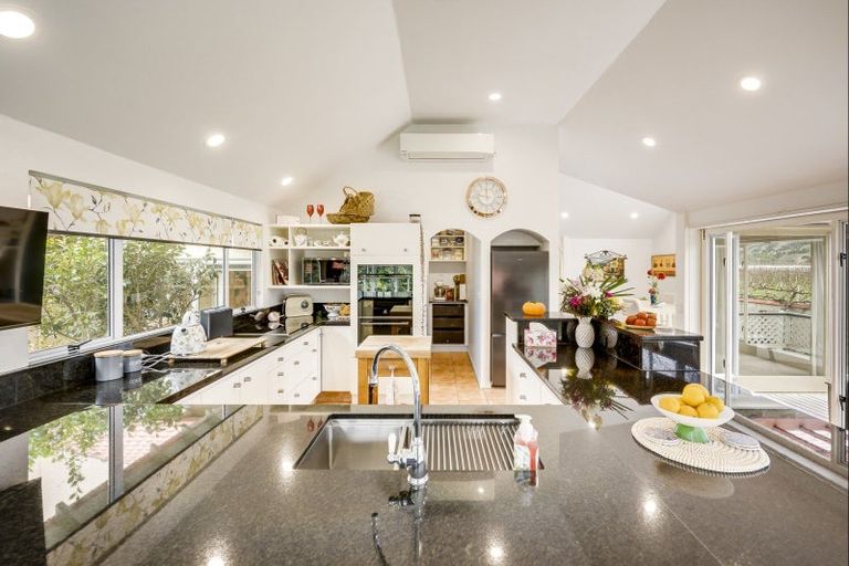 Photo of property in 75 Le Quesne Road, Bay View, Napier, 4104