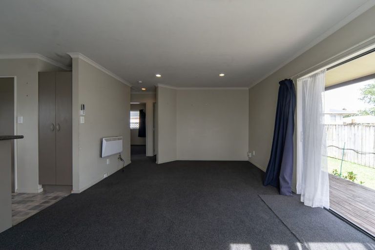 Photo of property in 7 Saint Lukes Place, Bader, Hamilton, 3206