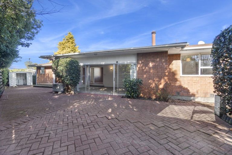 Photo of property in 42 Fovant Street, Russley, Christchurch, 8042
