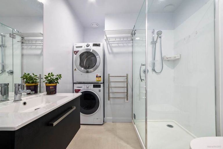 Photo of property in Frank Sargeson Apts, 303/80 Anzac Street, Takapuna, Auckland, 0622
