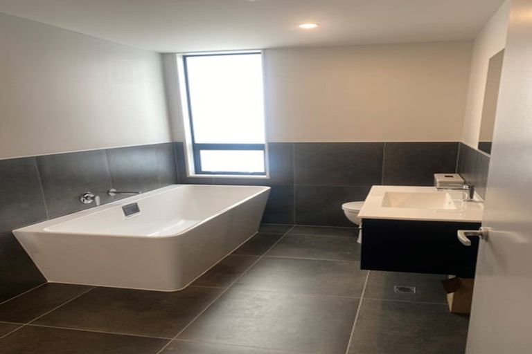 Photo of property in 19/6u Bushland Grove, Paparangi, Wellington, 6037