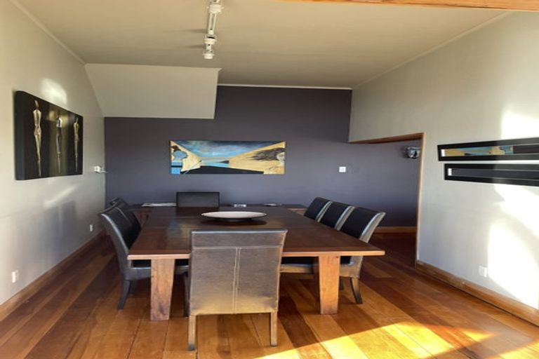 Photo of property in 17 Palliser Road, Roseneath, Wellington, 6011