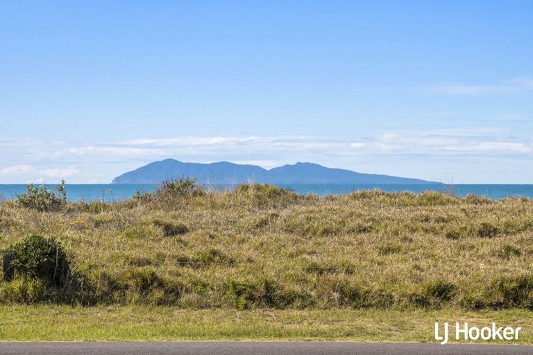 Photo of property in 96 Bway Road, Waihi Beach, 3611