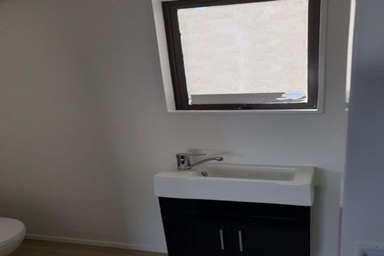 Photo of property in 2 Mariner Street, Mangere, Auckland, 2022