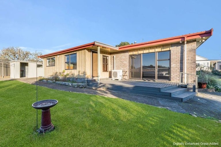 Photo of property in 20 Whakapaki Street, Urenui, 4375