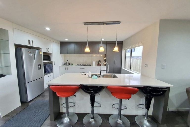 Photo of property in 87 Keri Vista Rise, Papakura, 2110