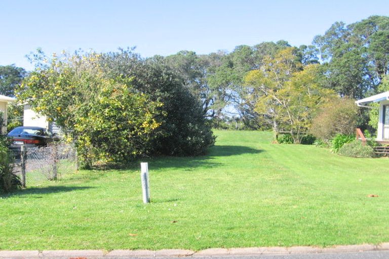 Photo of property in 103 Moana Anu Anu Avenue, Whangamata, 3620