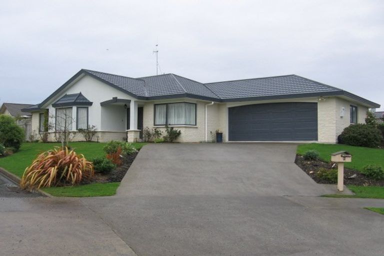 Photo of property in 8 Jordan Way, Kelvin Grove, Palmerston North, 4414